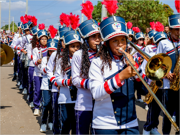 Desfile Cívico de 7 de Setembro reúne escolas e forças de segurança em celebraç [...]